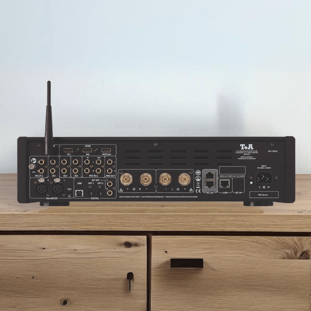 T+A Hi-Fi PA 1100 E Integrated Amplifier with DAC Black #colour_black