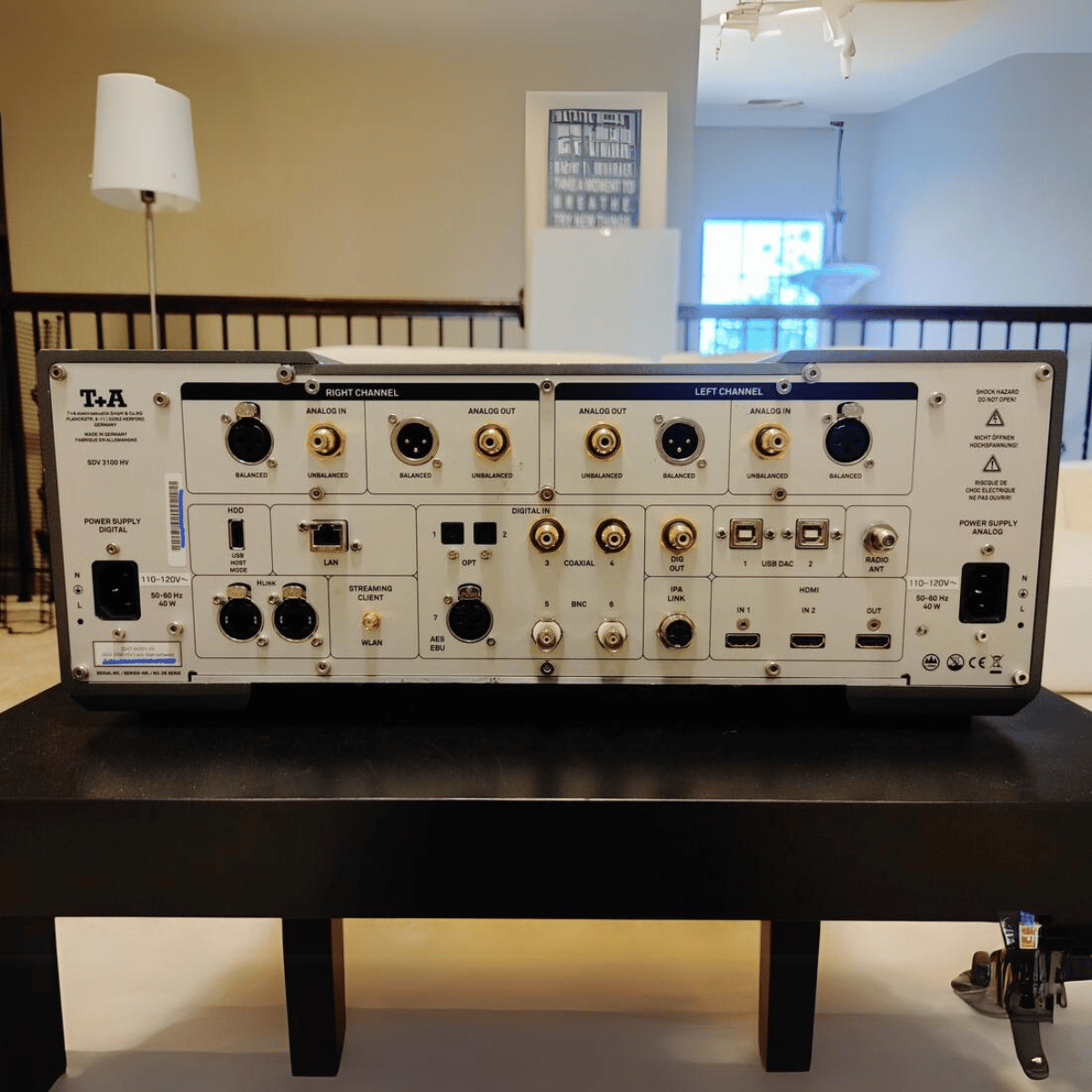 T+A Hi-Fi SDV 3100 HV Reference Streaming DAC/Preamp Silver #Colour_silver