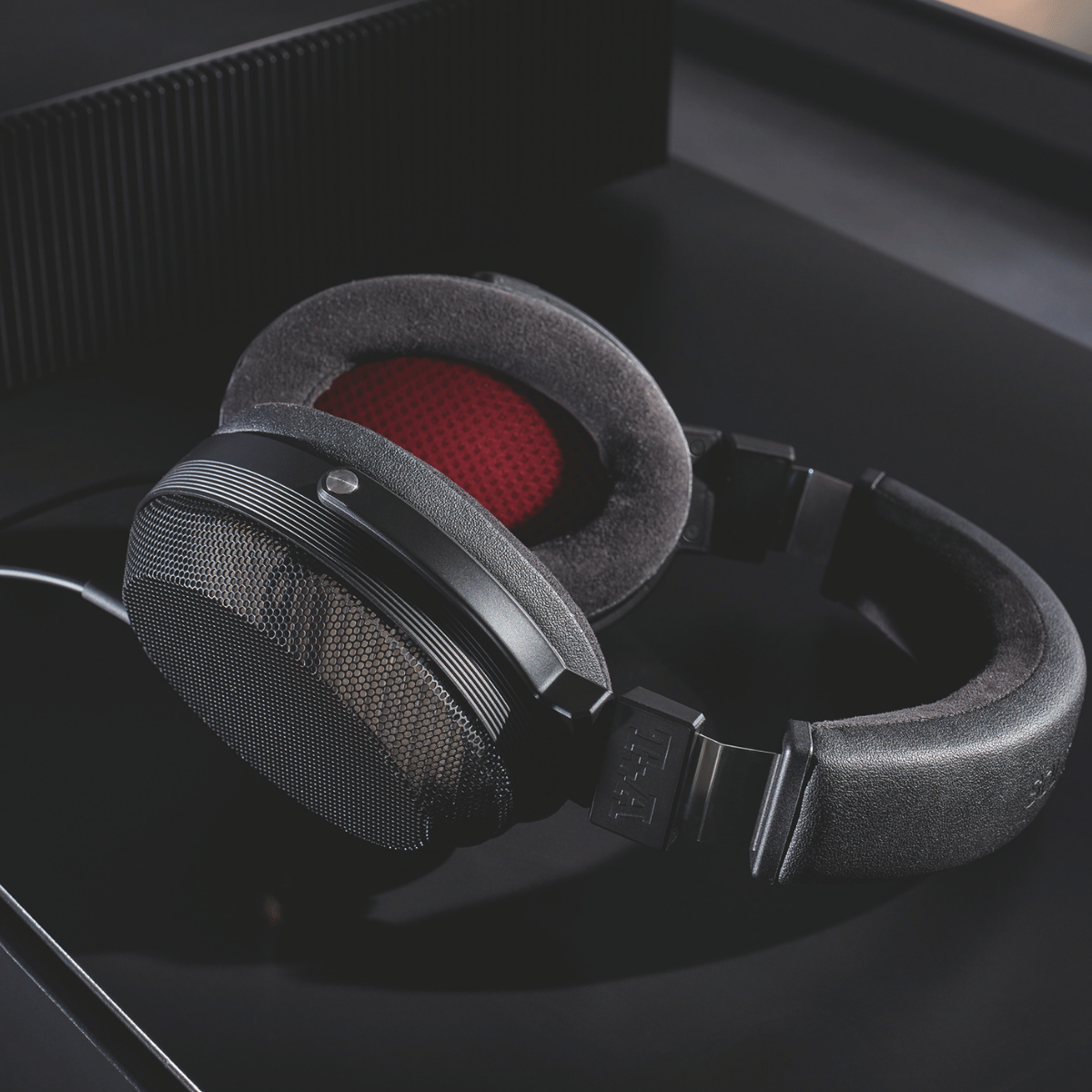 T+A Hi-Fi Solitaire P-SE Over-Ear Headphones