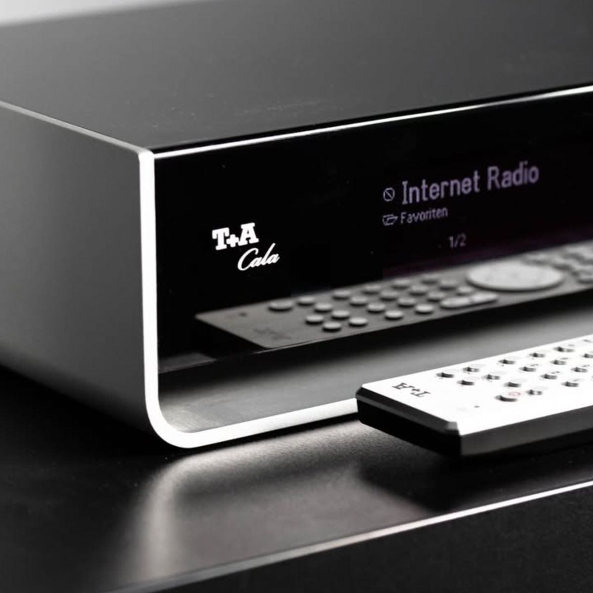 T+A Hi-Fi Cala Streaming Amplifier & CD Player