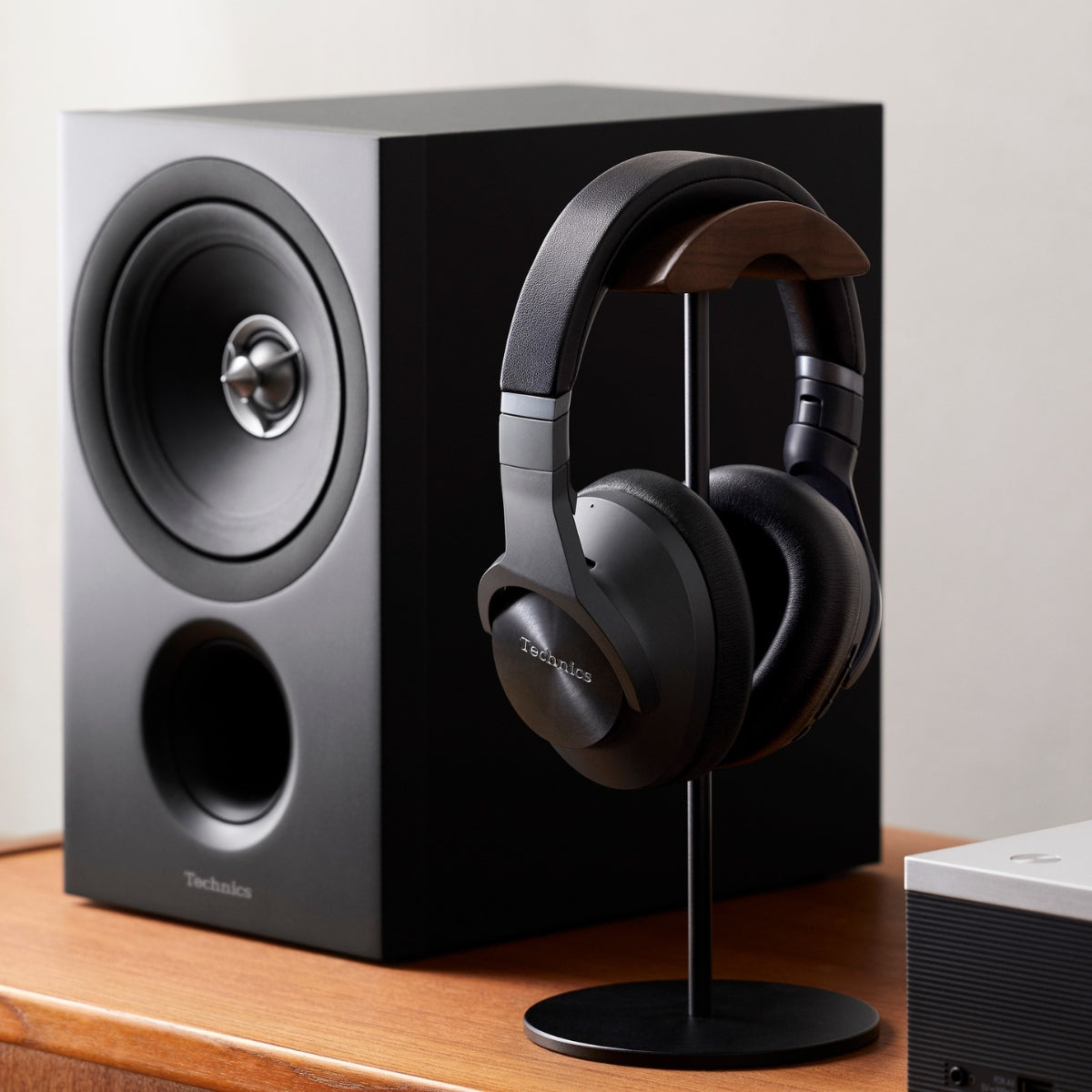 Technics EAH-A800 Wireless Noise Cancelling Headphones Black #colour_black