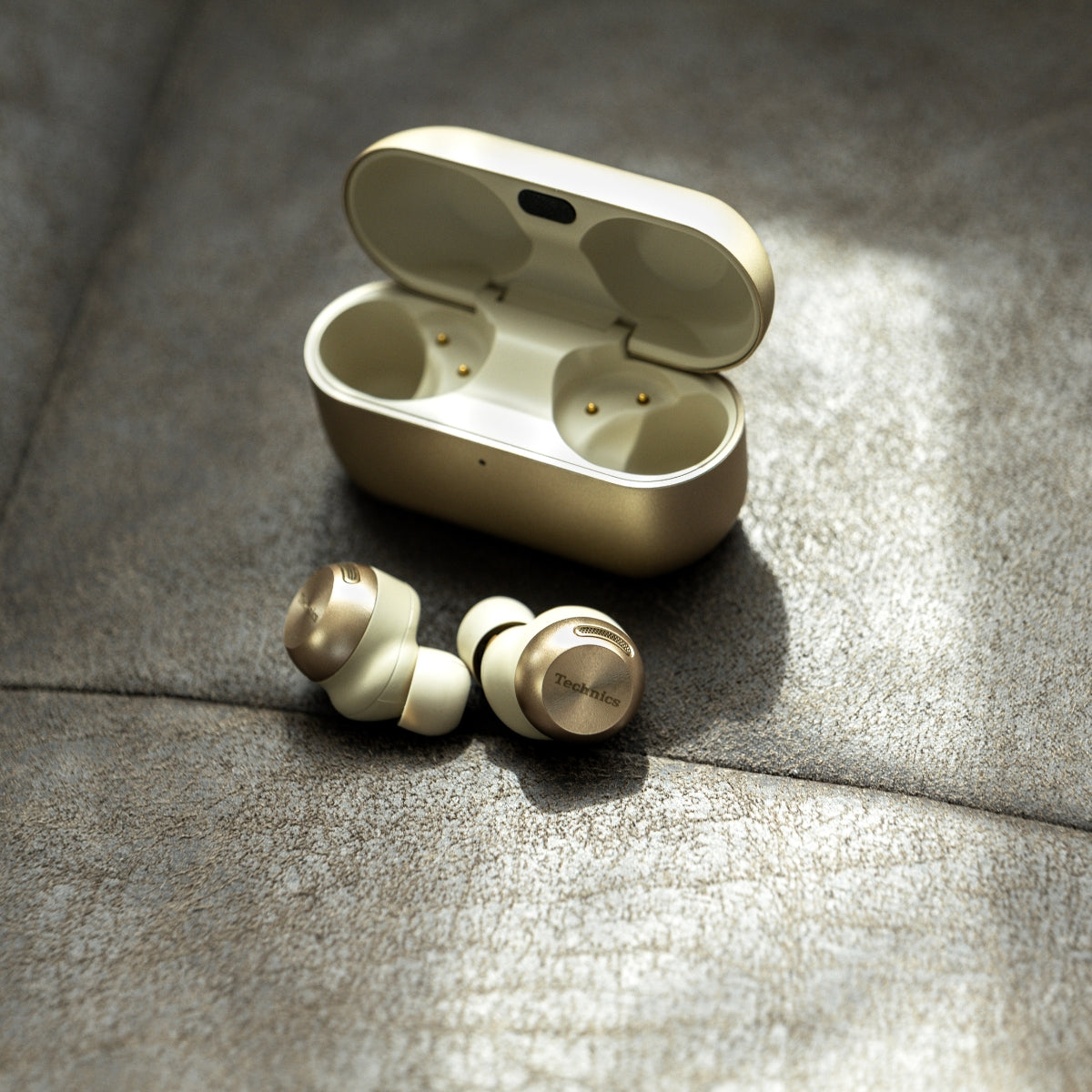 Technics EAH-AZ100 True Wireless Earbuds with Magnetic Fluid Driver Champagne Gold #colour_Champagne Gold