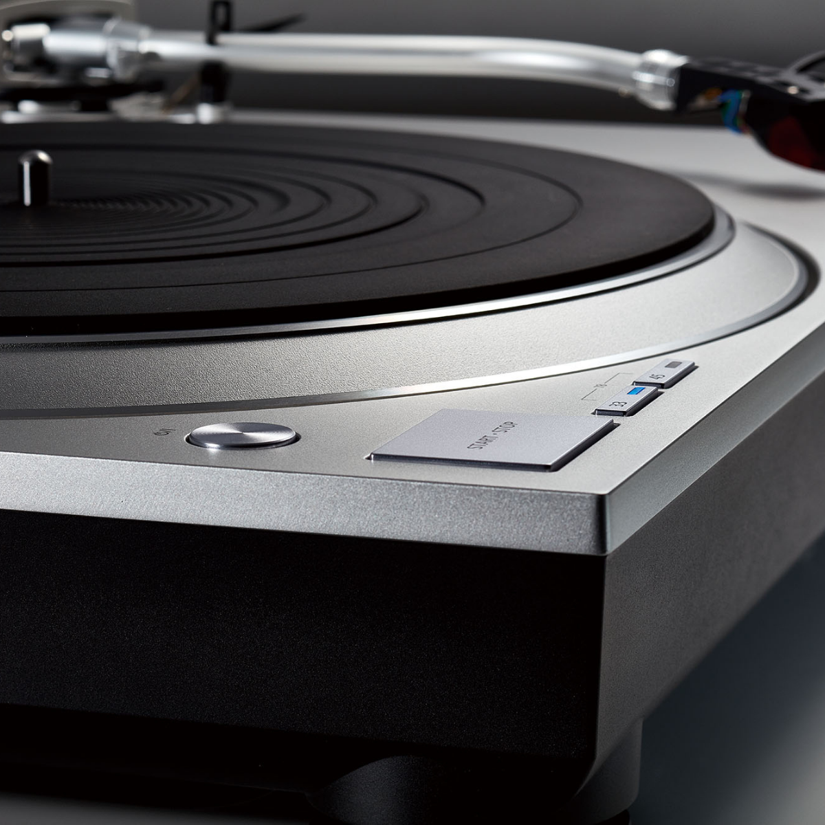 Technics SL-1500C Direct Drive Turntable