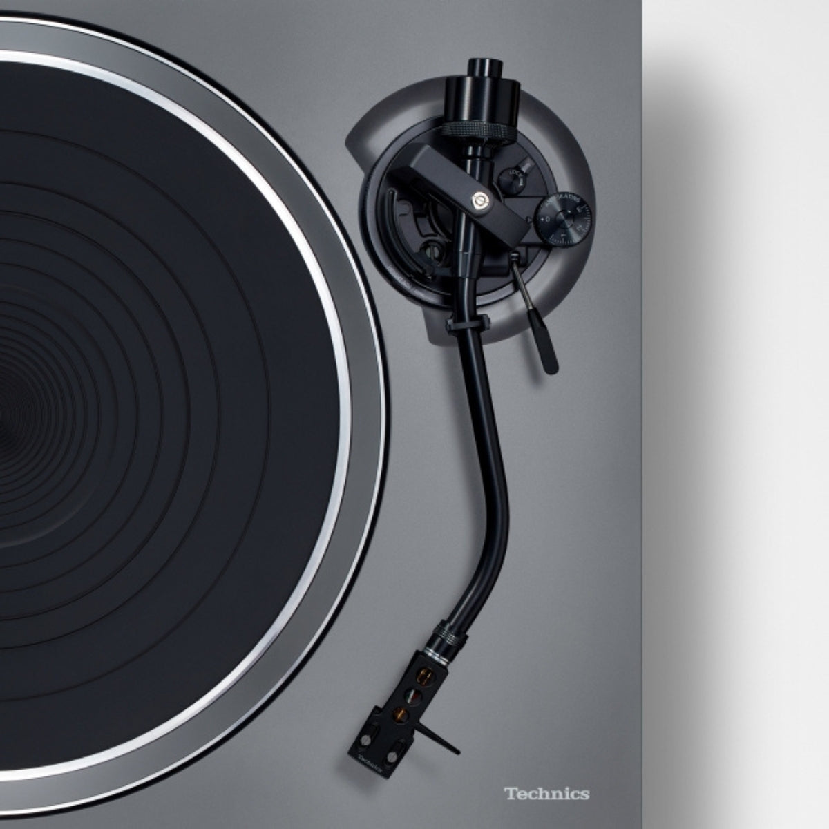 Technics SL-1500CS Delta Sigma Premium Class Direct Drive Turntable