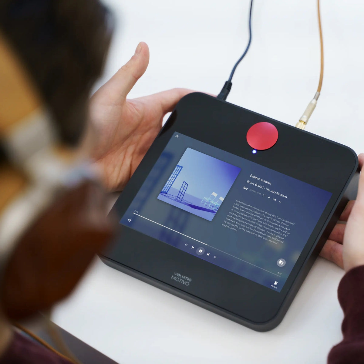 VOLUMIO Motivo Touchscreen Streamer and Headphone Amp