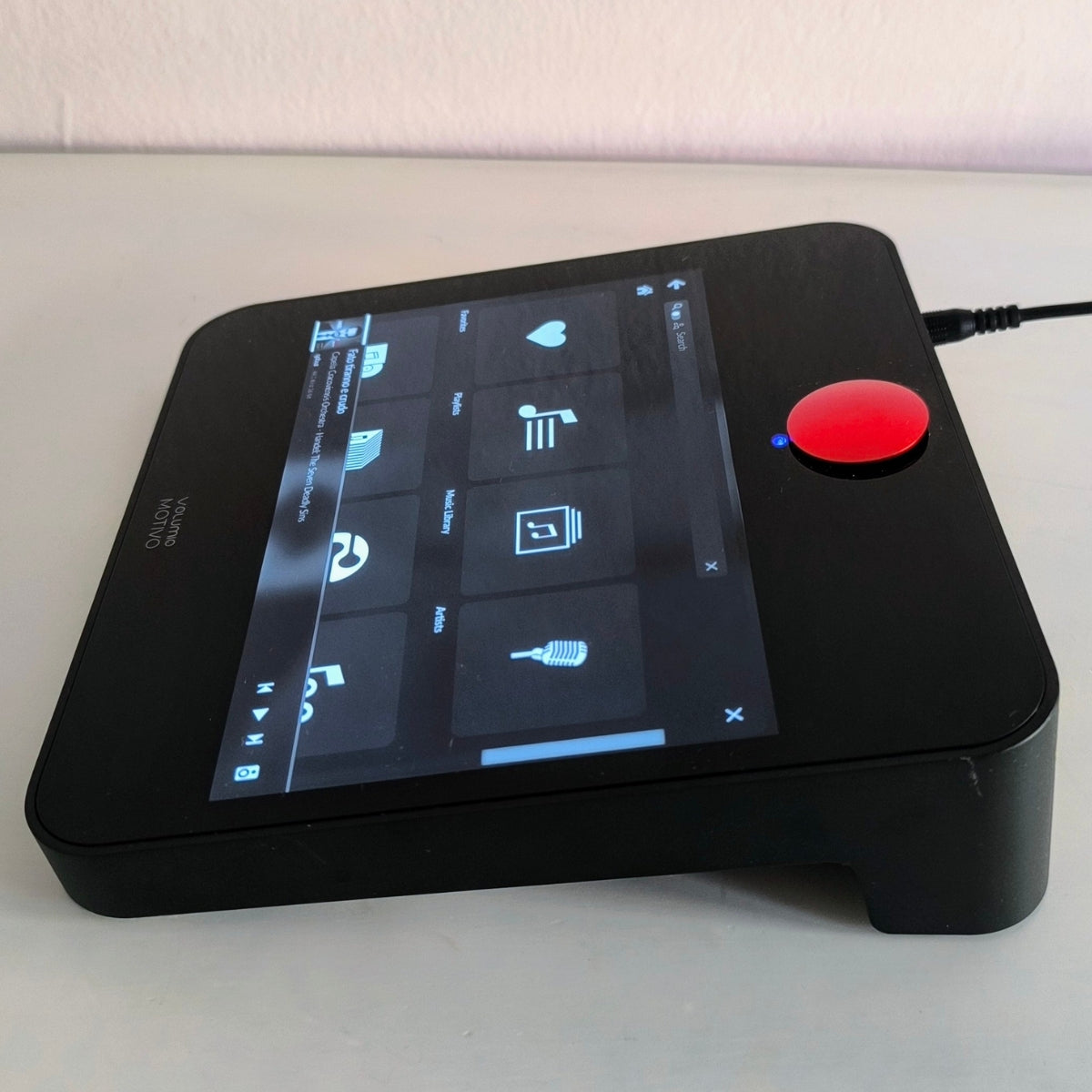 VOLUMIO Motivo Touchscreen Streamer and Headphone Amp
