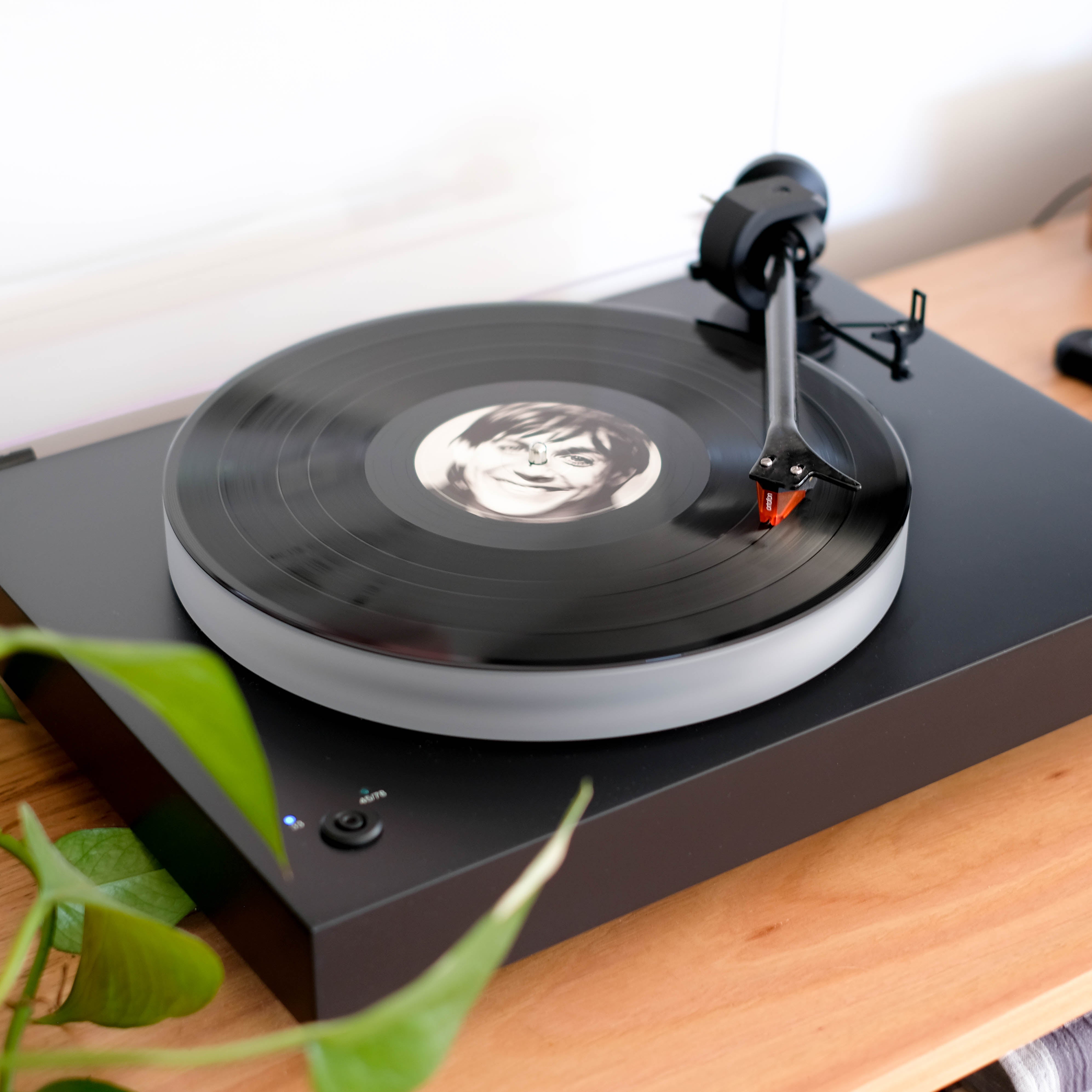 Record Players & Turntables