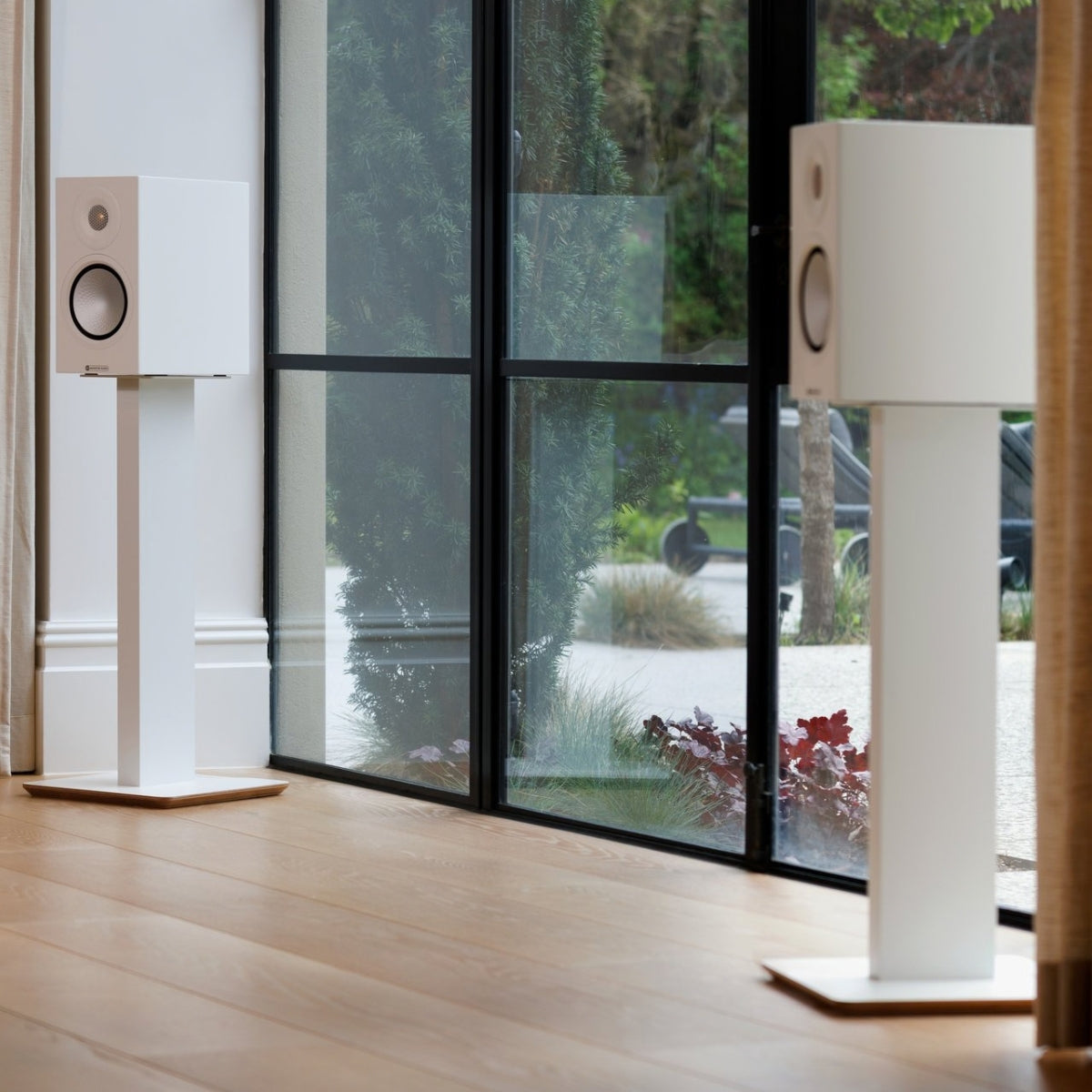 Blok Axis 700 Speaker Stands