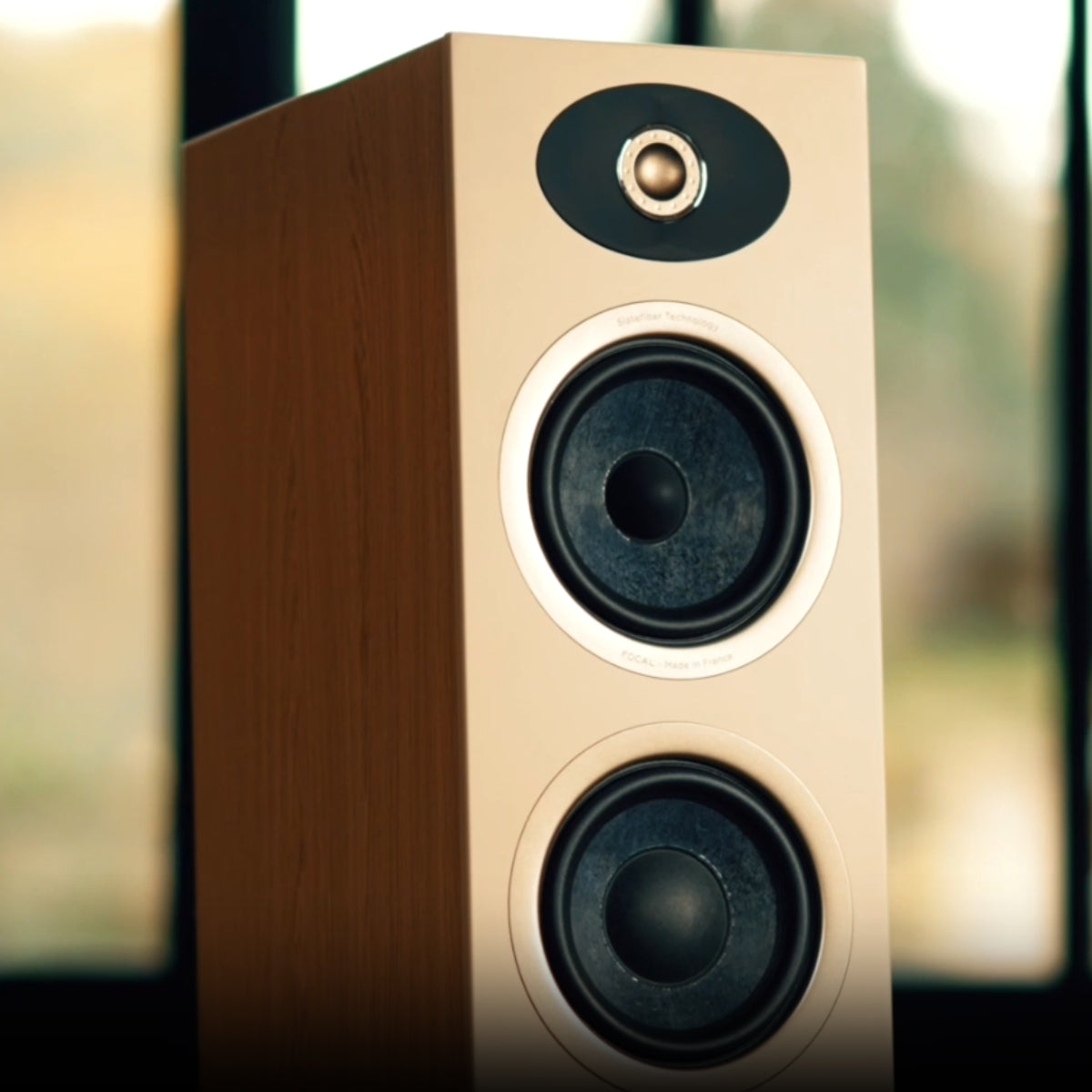 Focal Theva Nº 3-D Bookshelf Speaker Light Wood
