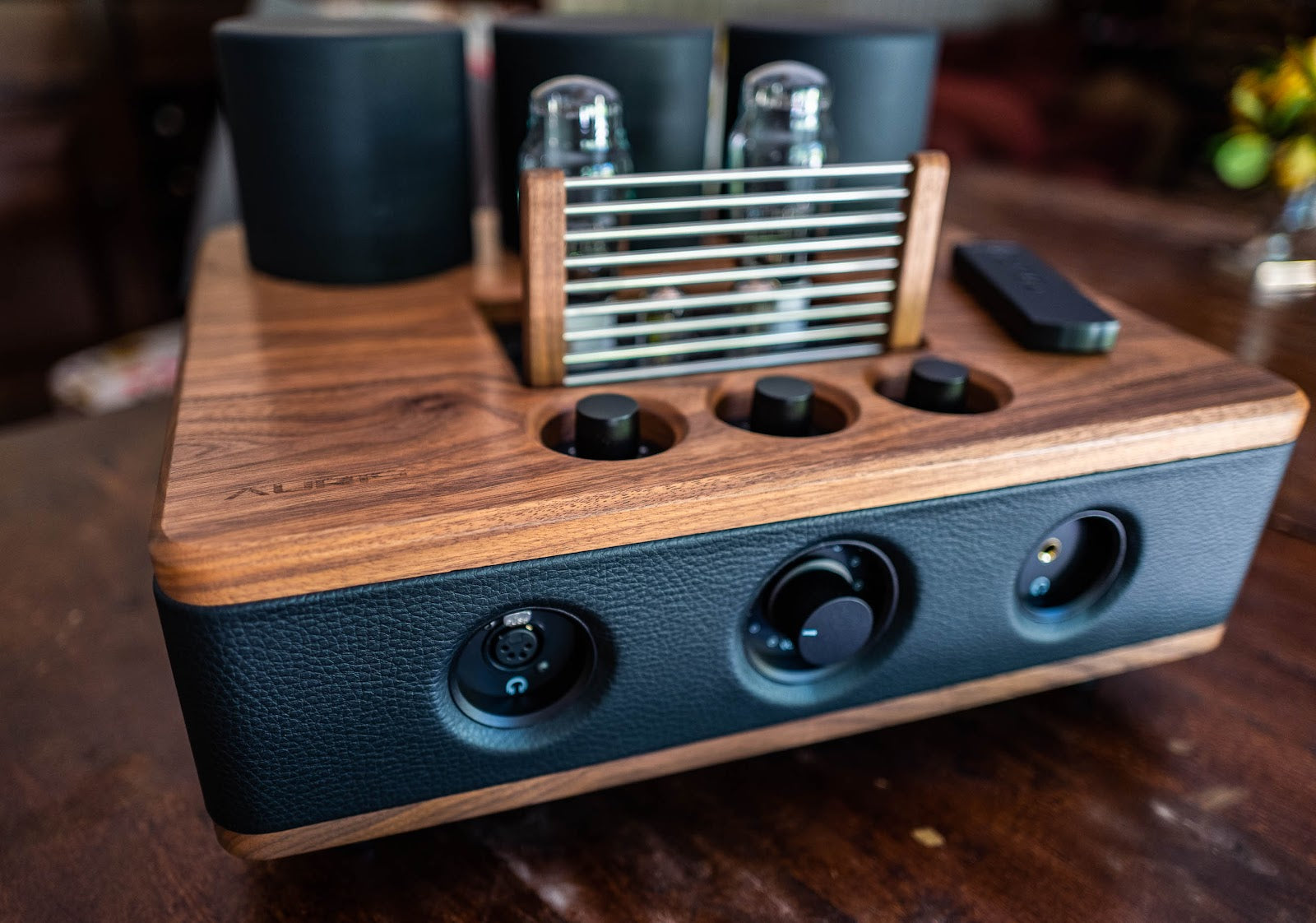 Auris Headonia 2A3 Tube Headphone Amplifier