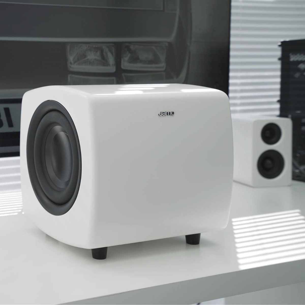 Jamo Cube Subwoofer White #colour_white