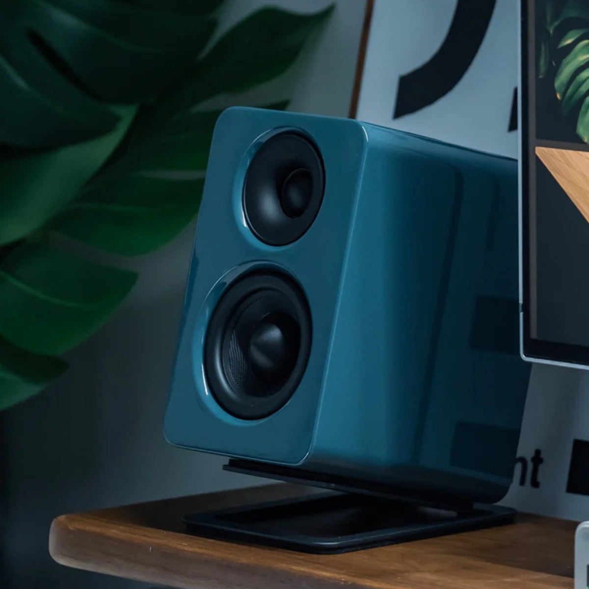 Jamo Mini MKII Active Bookshelf Speaker