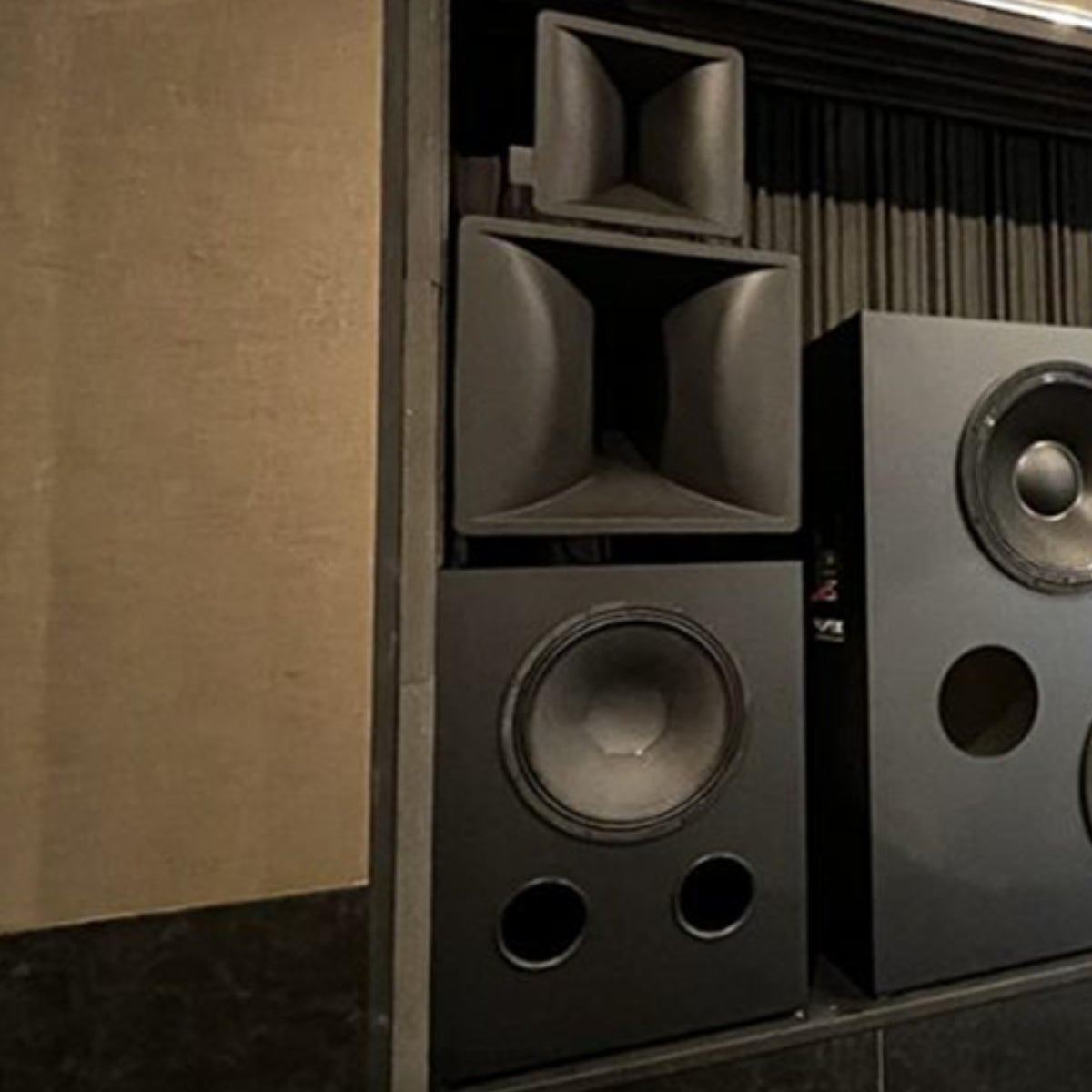 Krix Theatrix Freestanding Speaker