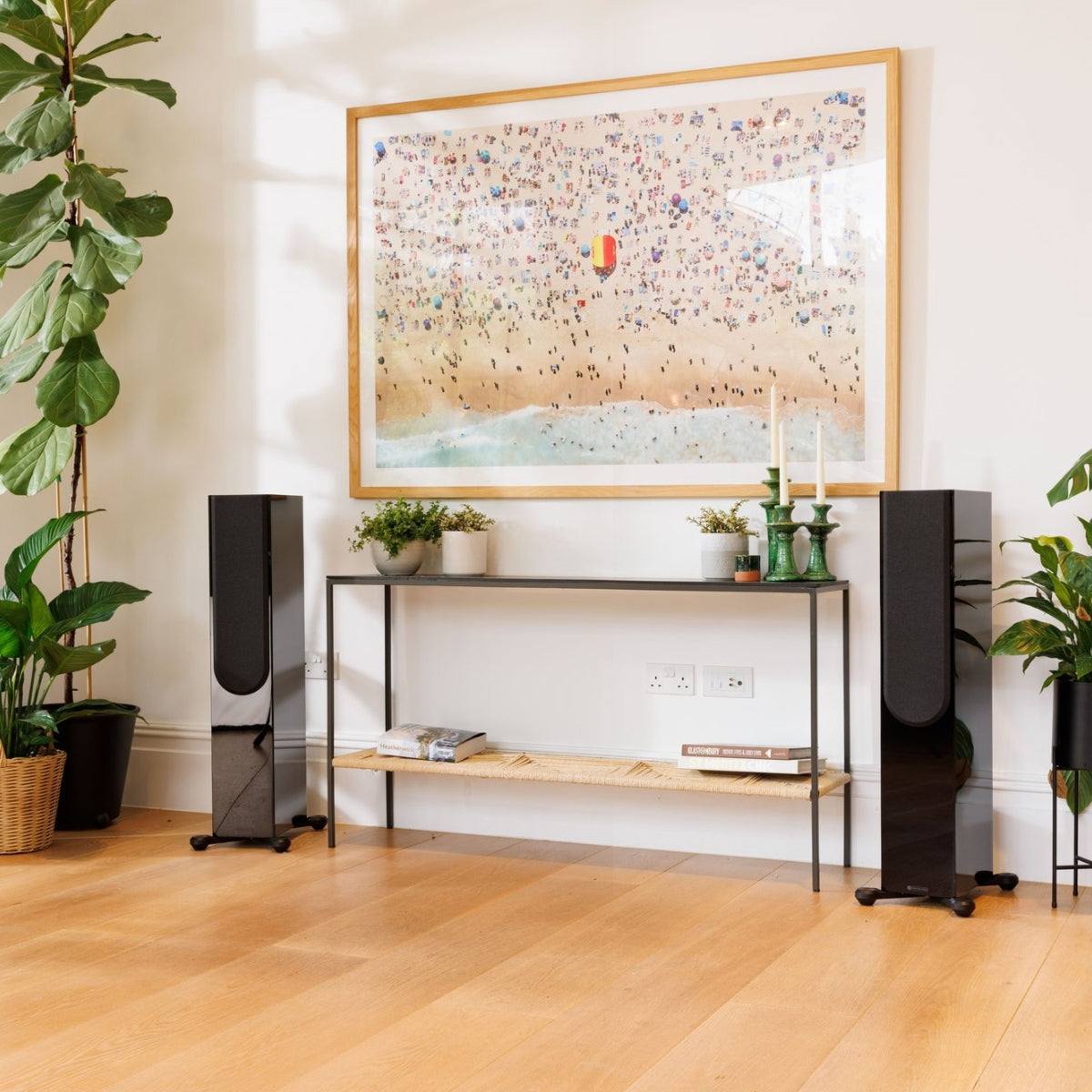 Monitor Audio Silver 300 (8G) Floorstanding Speakers