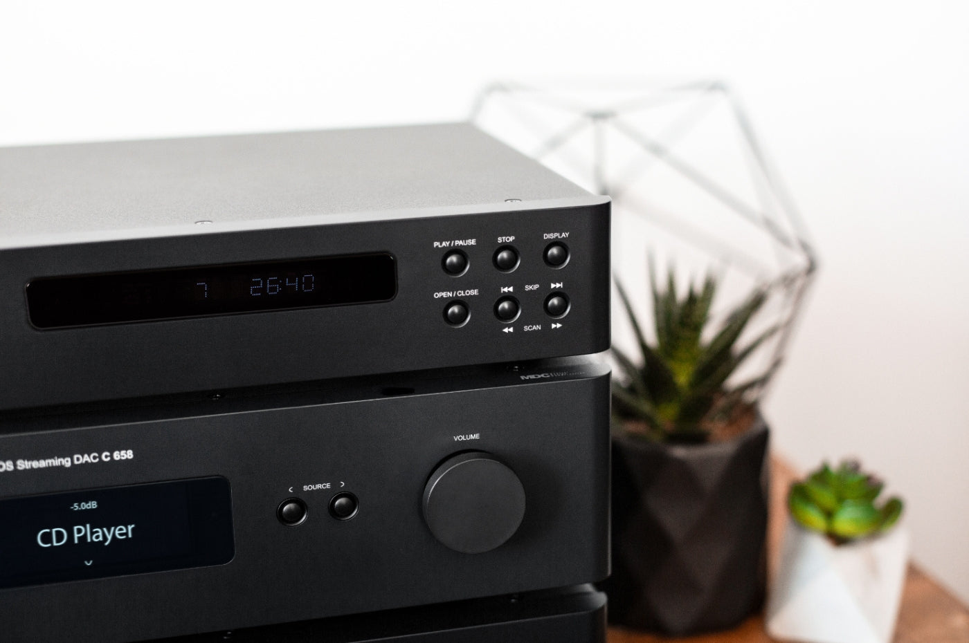 NAD C658 Streaming DAC & Preamplifier