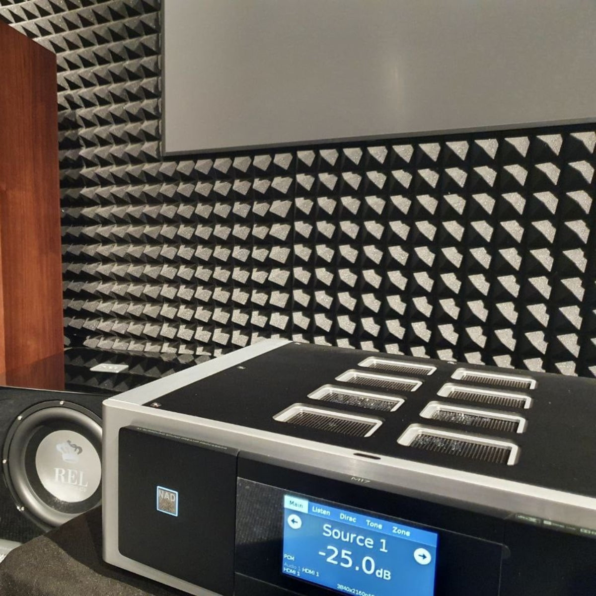 NAD M17 V2i Surround Sound Preamp Processor