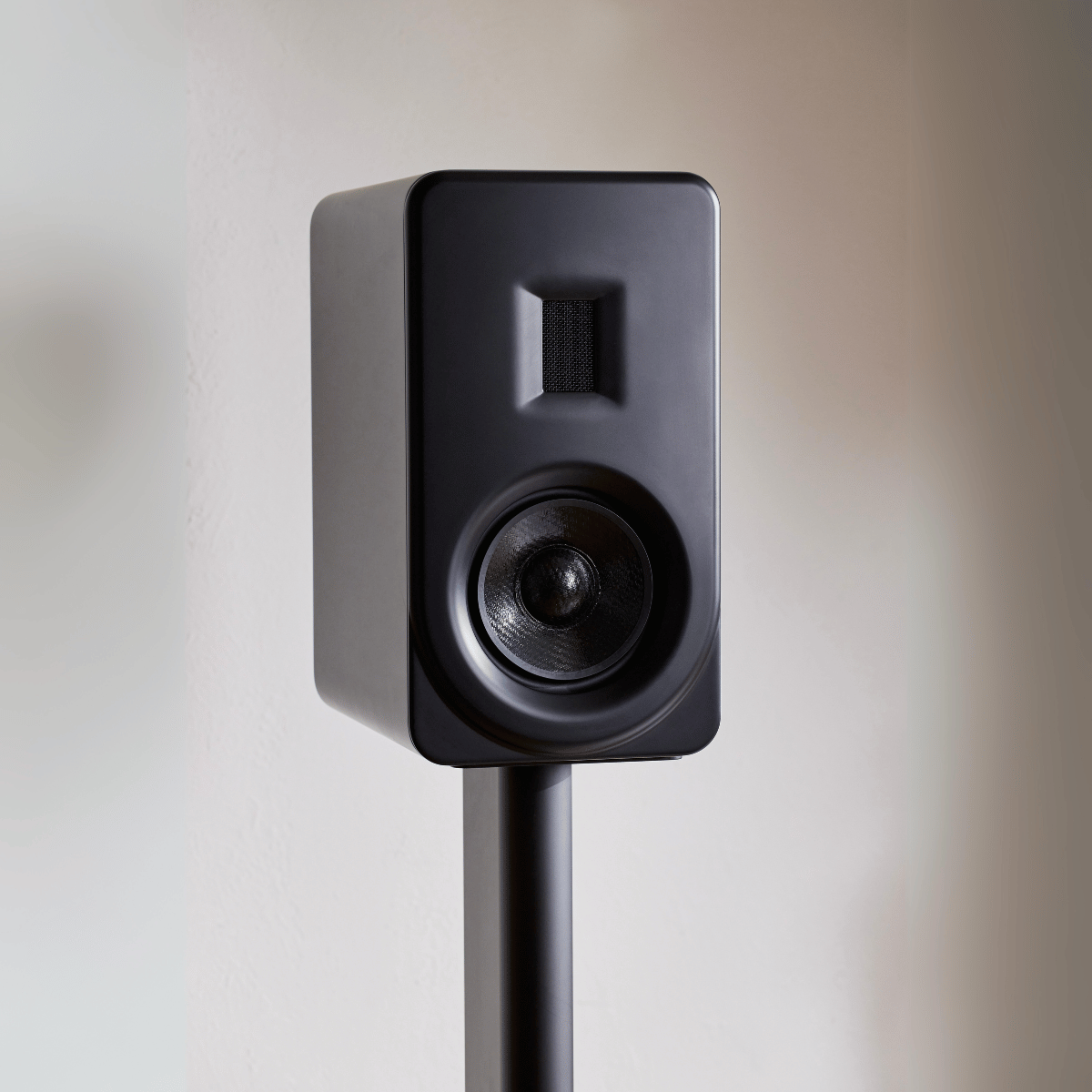 PS Audio Aspen FR5 Standmount Speakers Sable Black #colour_satin black