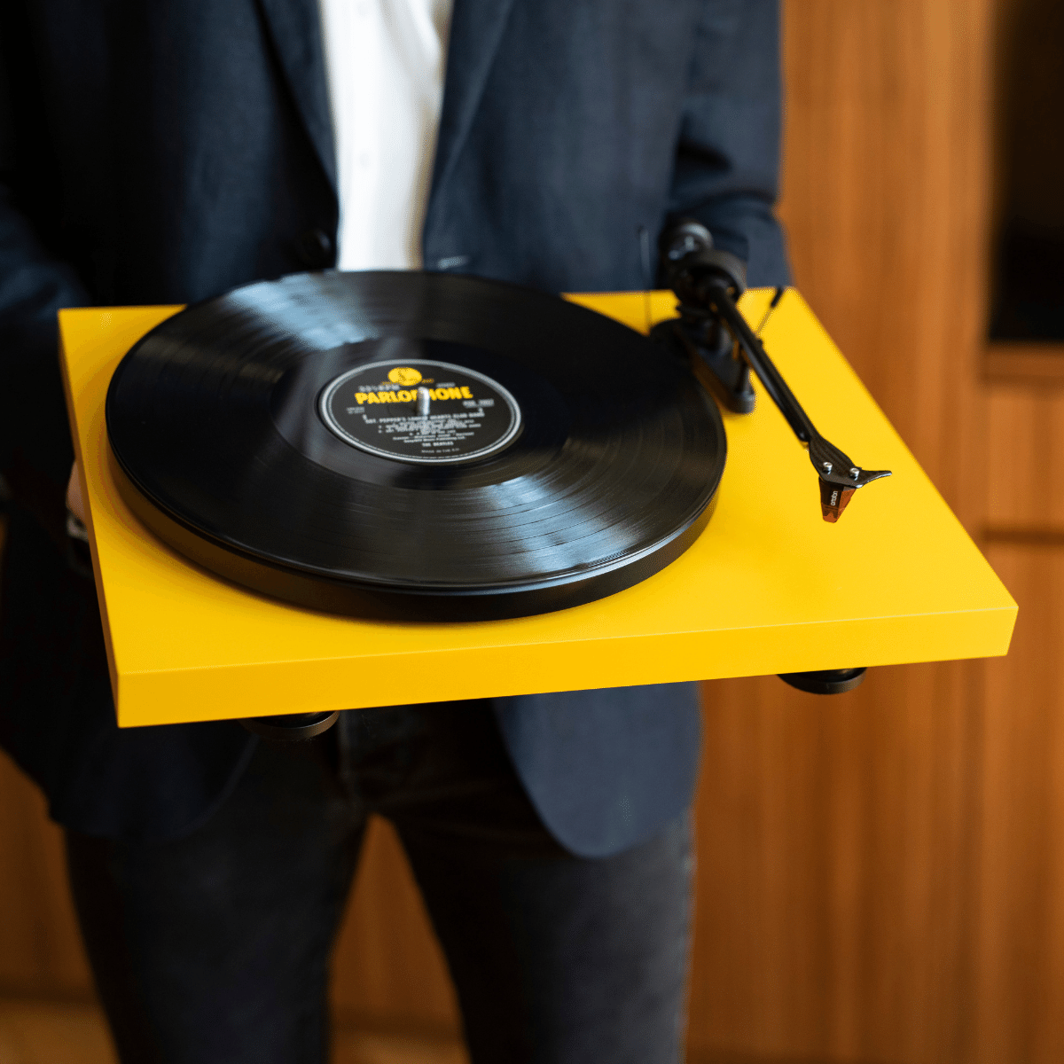 Pro-Ject Debut Carbon EVO Turntable #colour_satin golden yellow