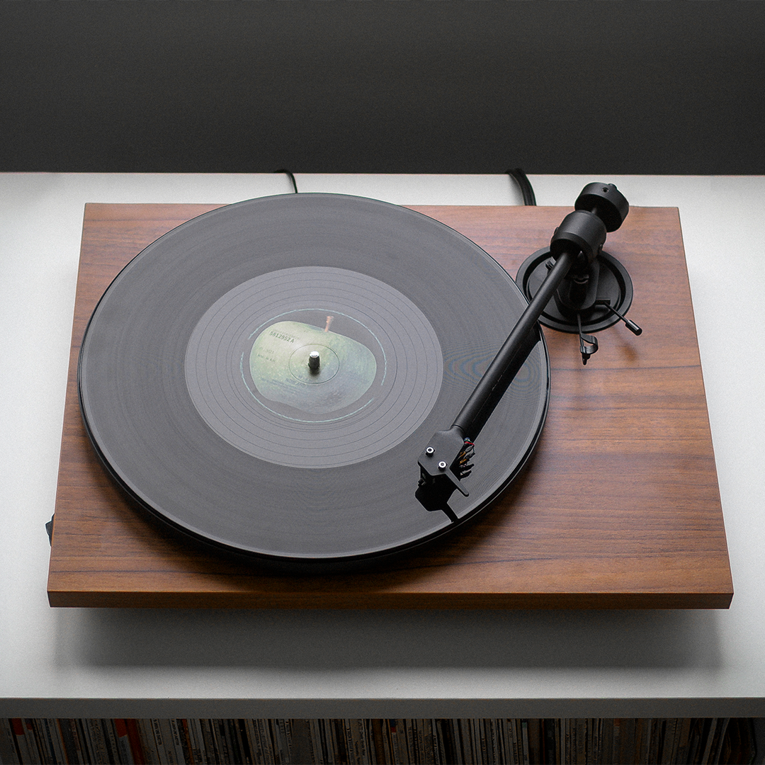 Pro-Ject E1 Turntable with Pick It MM E Cartridge