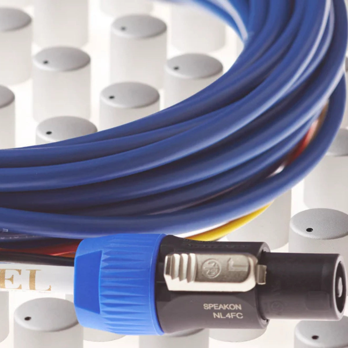 REL Bassline Blue Cable