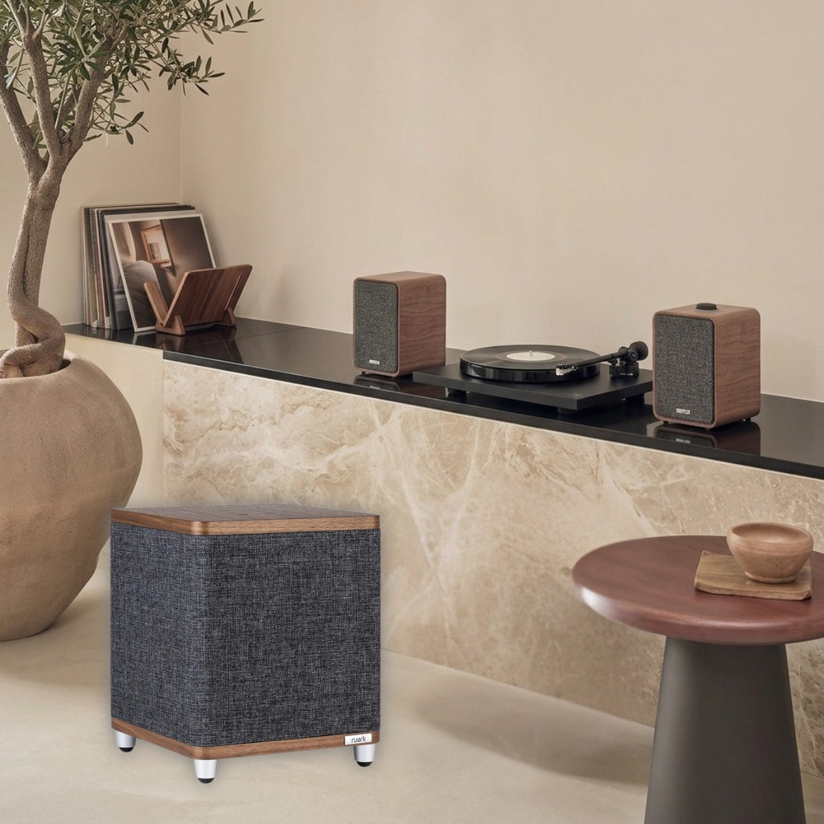 Ruark Pack 1 – MR1 MK3 Desktop Speakers, RS1 Subwoofer & Rega Planar 1 Plus Turntable