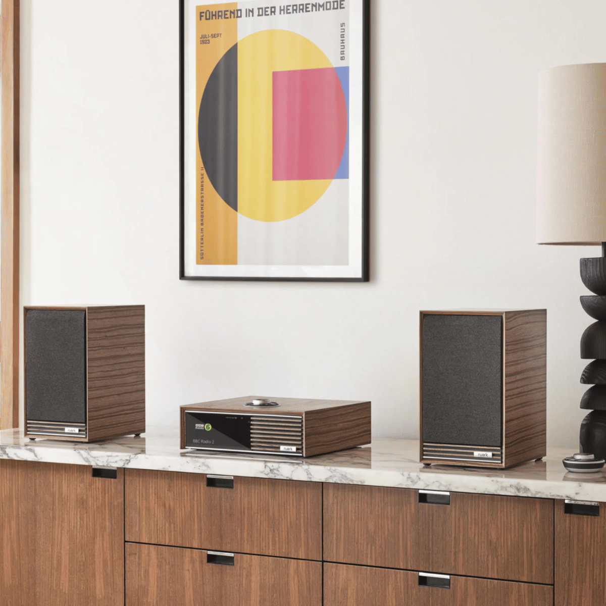 Ruark R610 Hi-Fi Pack #colour_Fused walnut veneer cabinet and grille