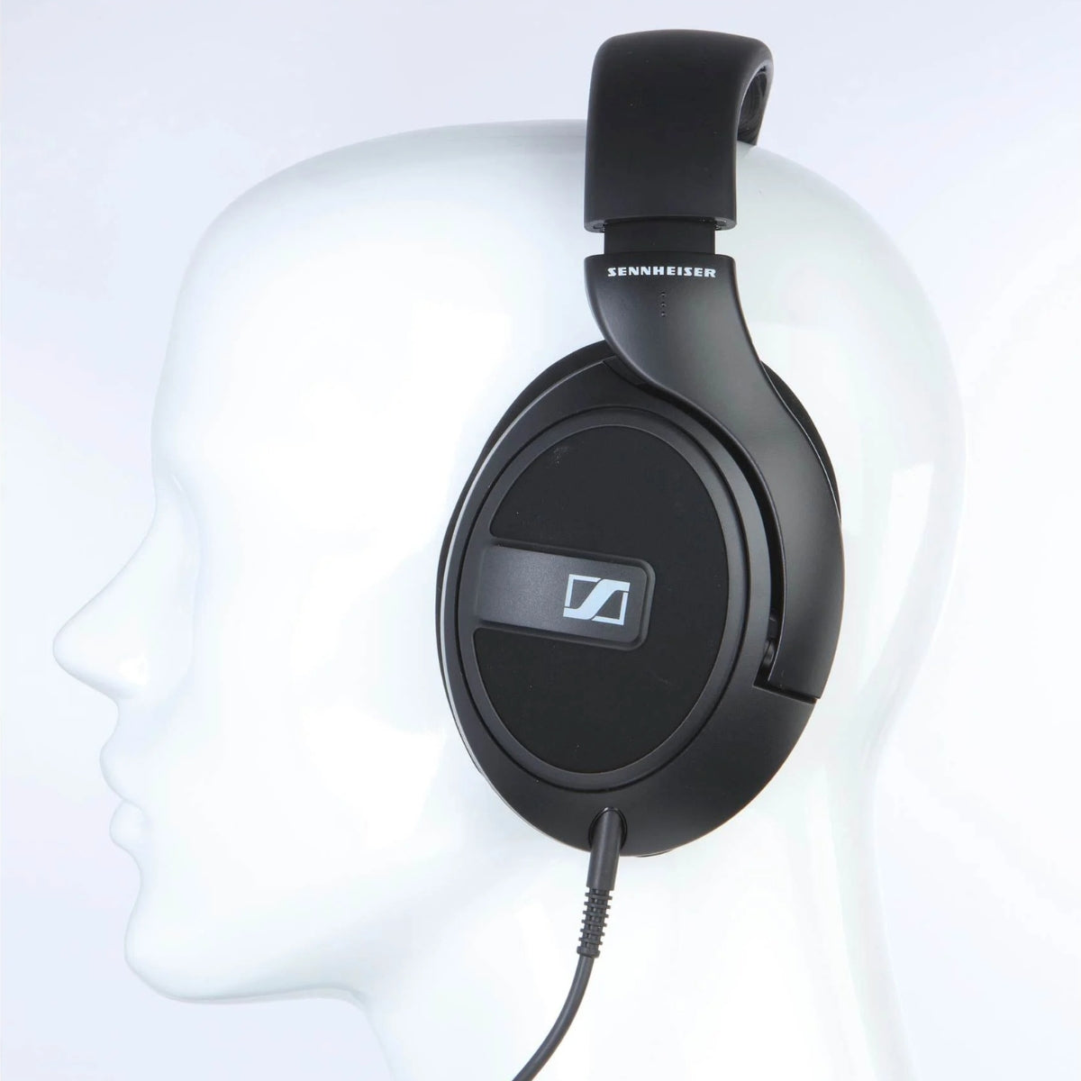 Sennheiser HD 569 Closed Back Headphones