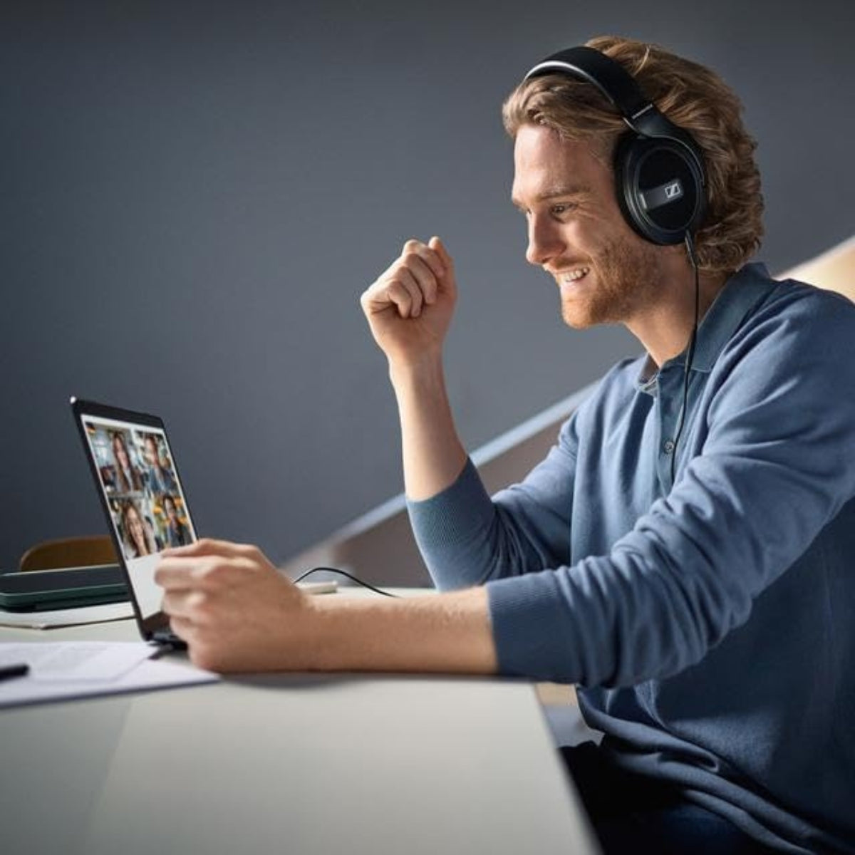 Sennheiser HD 569 Closed Back Headphones