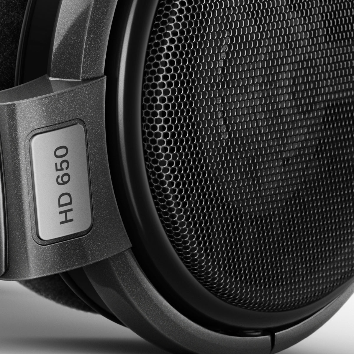 Sennheiser HD 650 Open Back Headphones