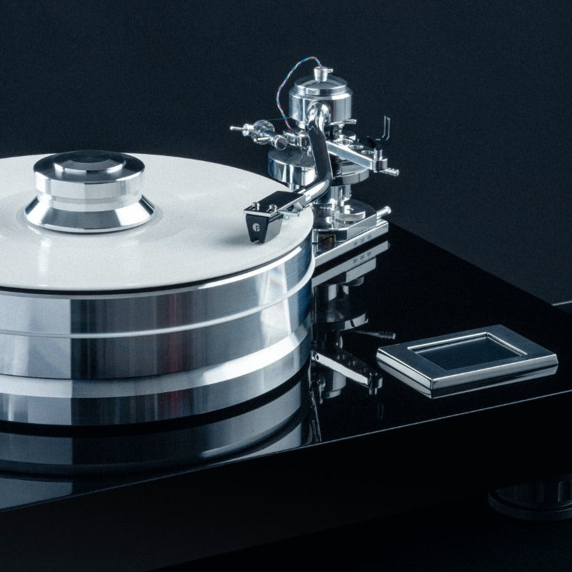 Pro-Ject Signature 12 Turntable