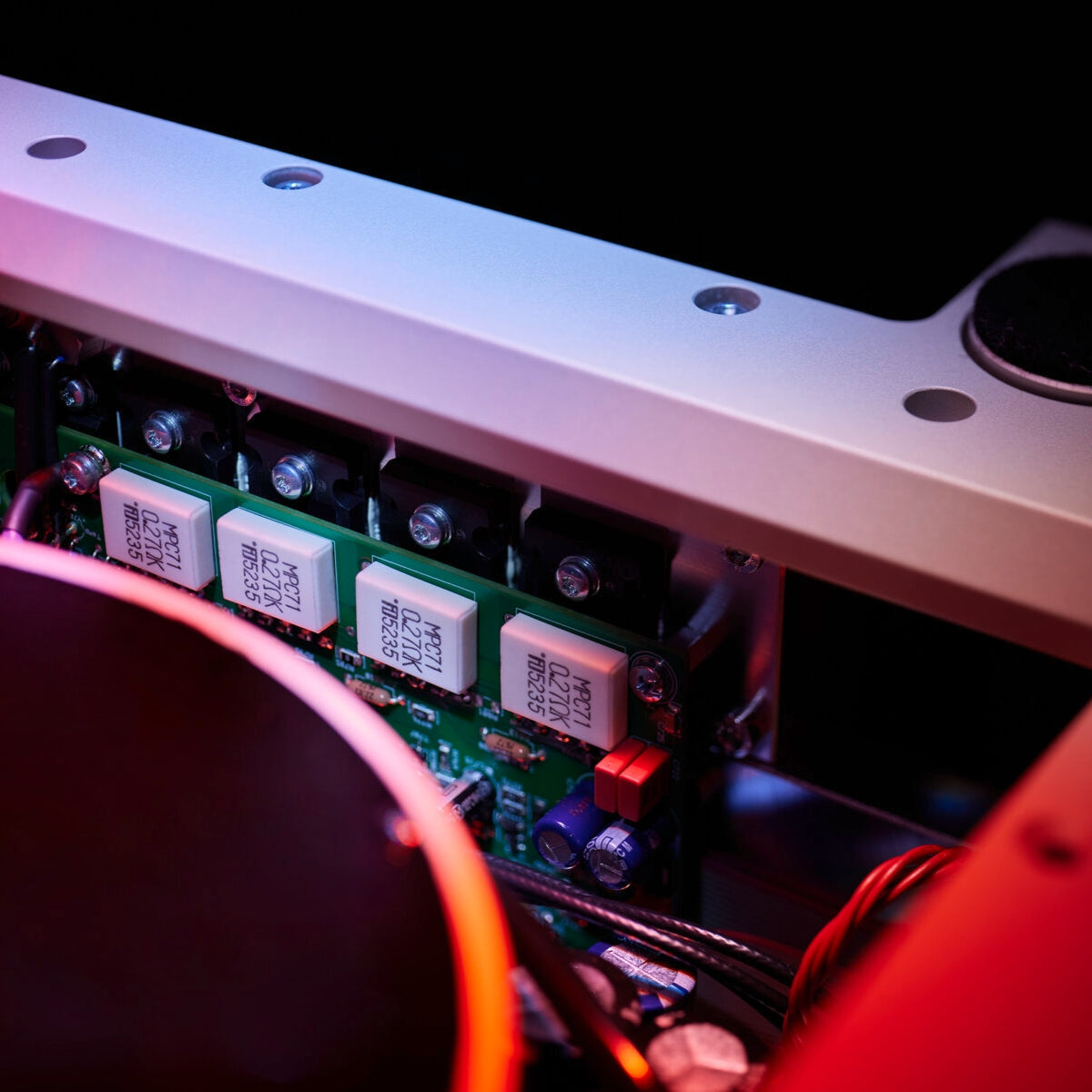 T+A A 3100 HV Reference Stereo Power Amplifier