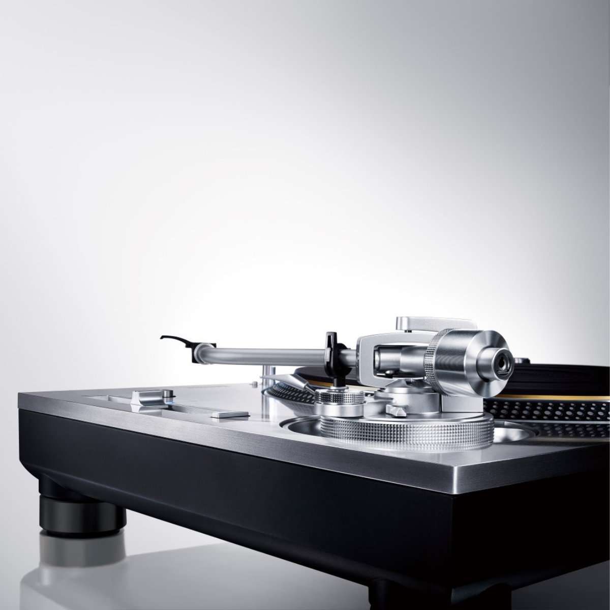 Technics SL-1200G Grand Class Direct Drive Turntable | Technics