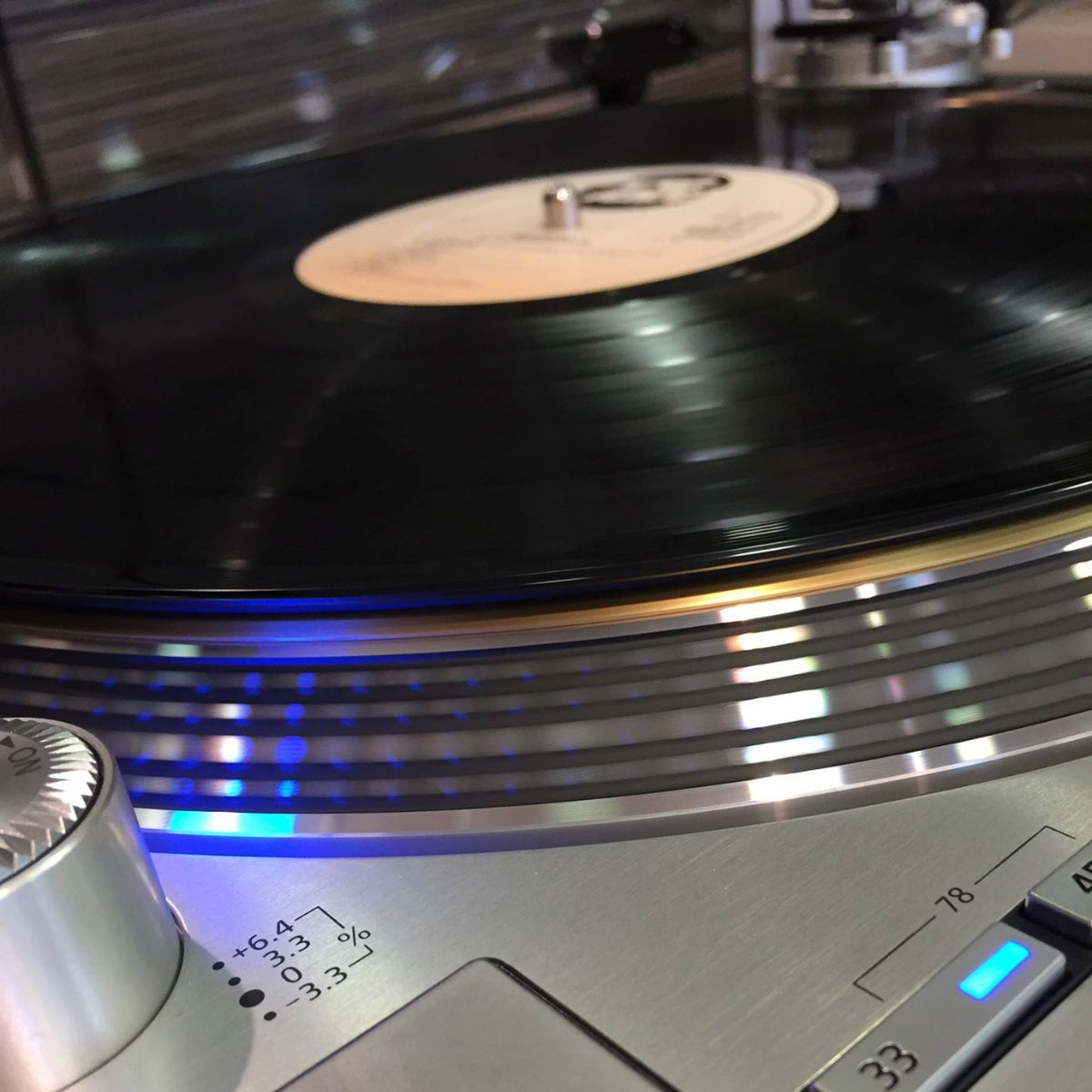 Technics SL-1200G Grand Class Direct Drive Turntable