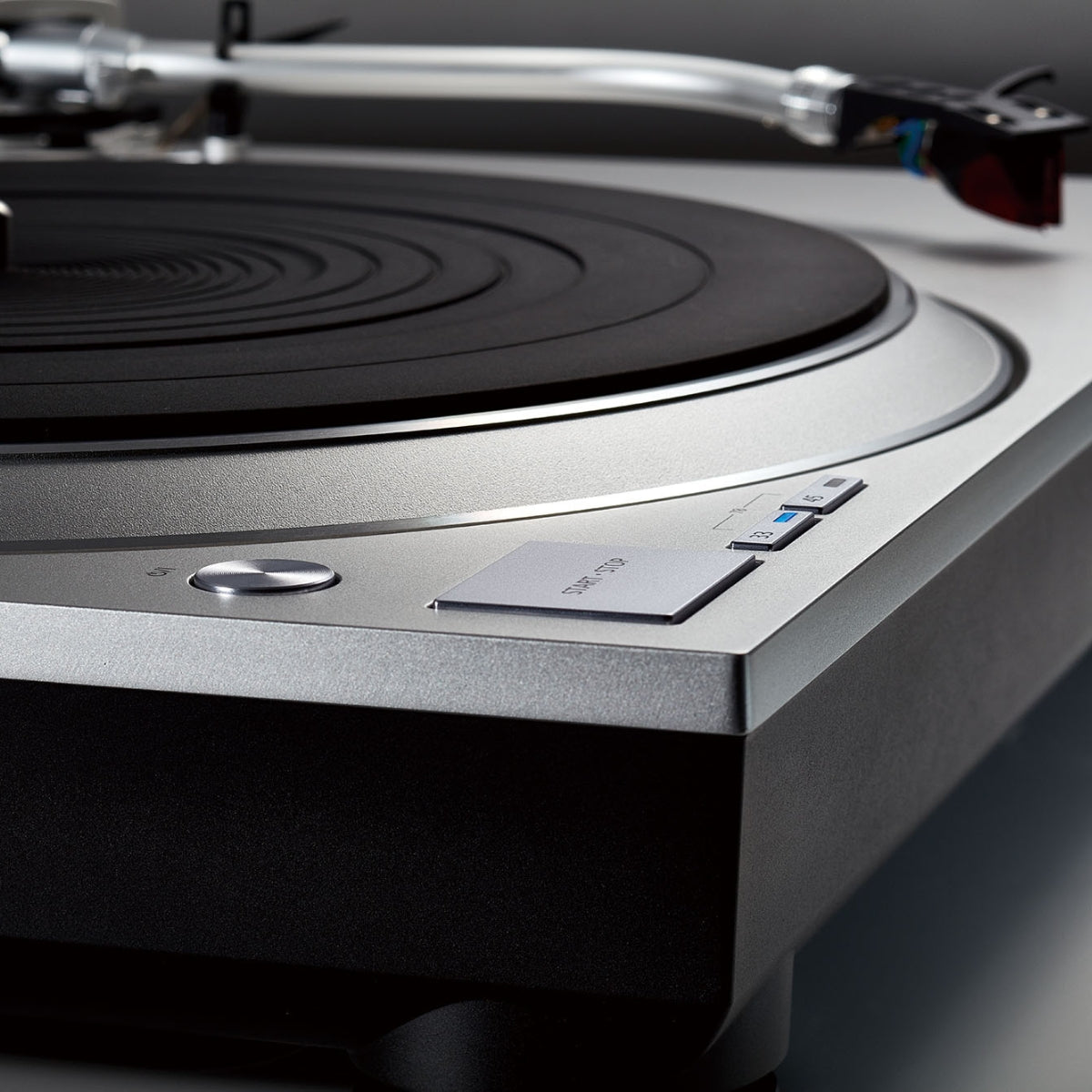 Technics SL-1500C Direct Drive Turntable
