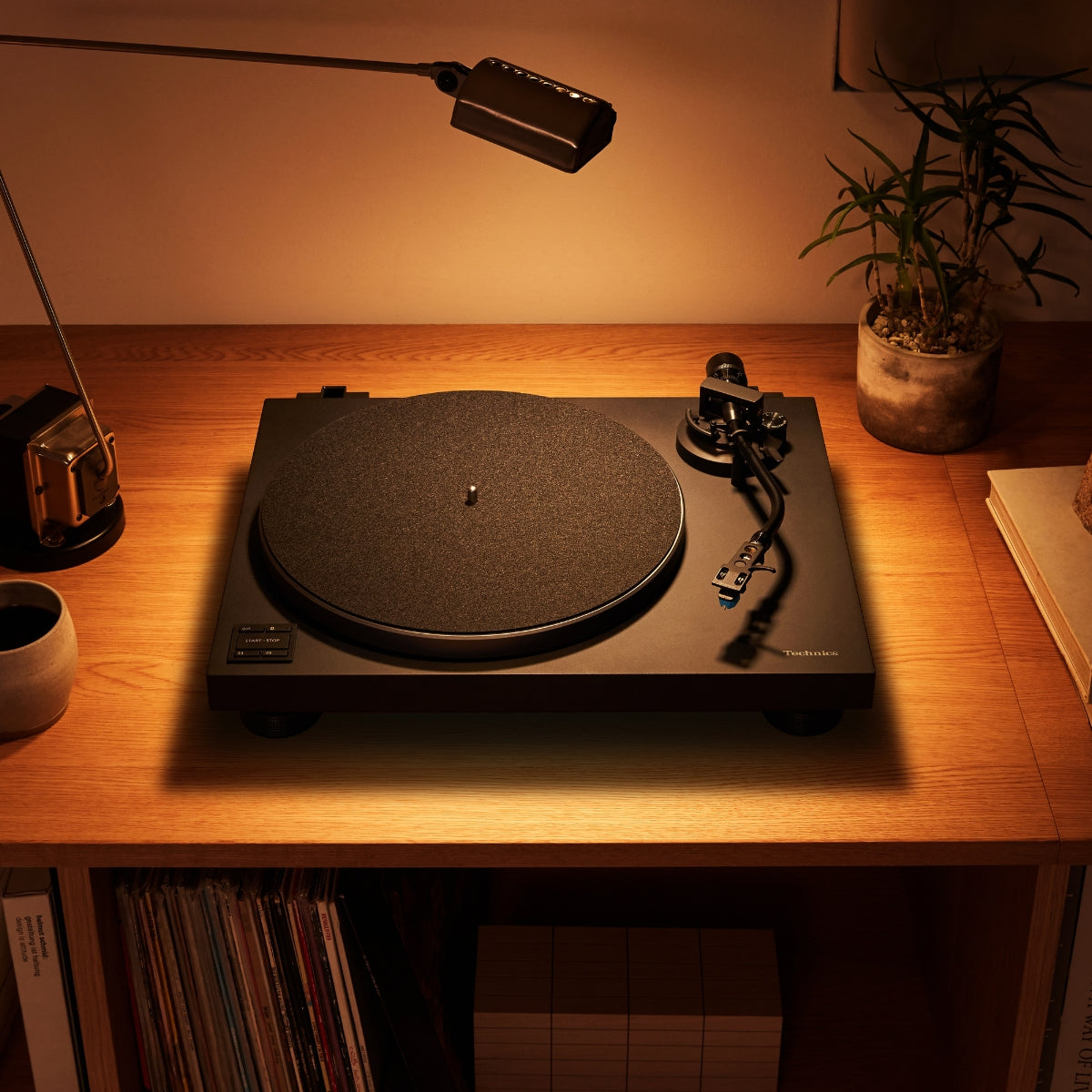Technics SL-40CBT Direct Drive Turntable with Bluetooth